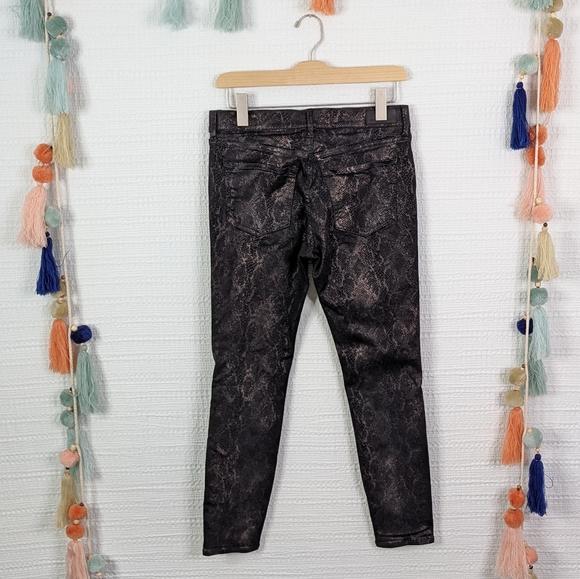 Express Mid Rise Ankle Legging - Picture 4 of 7